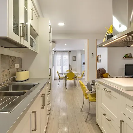 Luxury Solarillo De Gracia Apartment